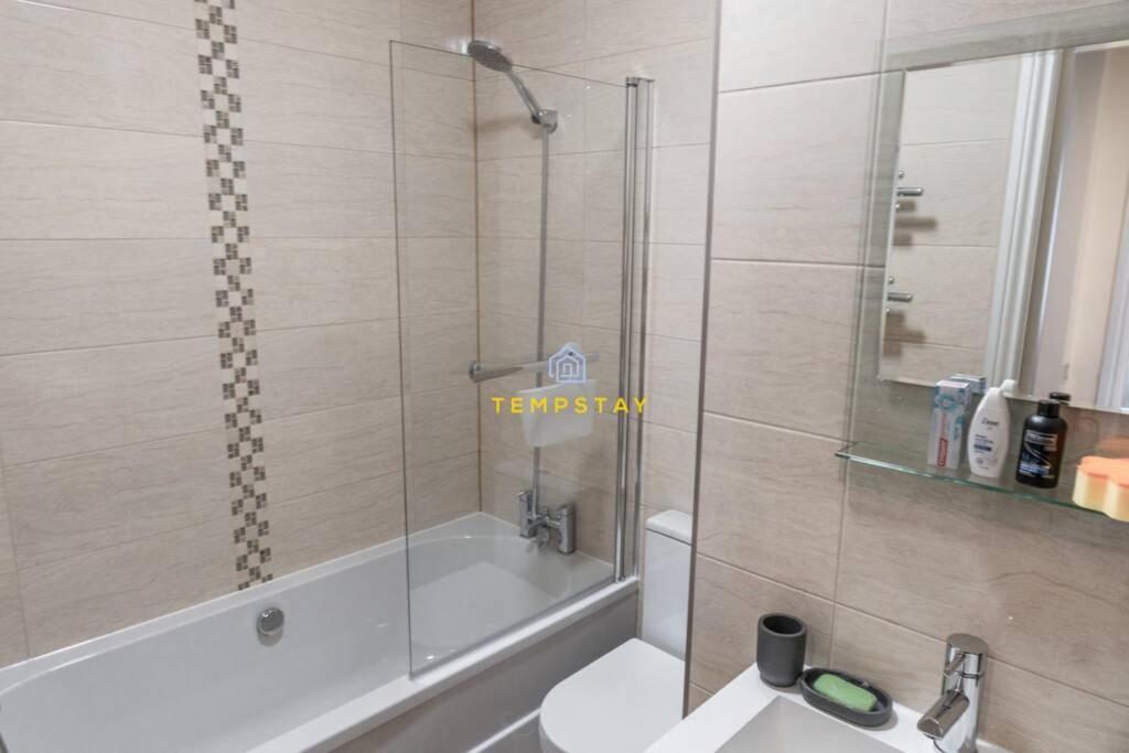 5 Bed/4 Bath At Wembley Stadium & Free Parking Londra Dış mekan fotoğraf